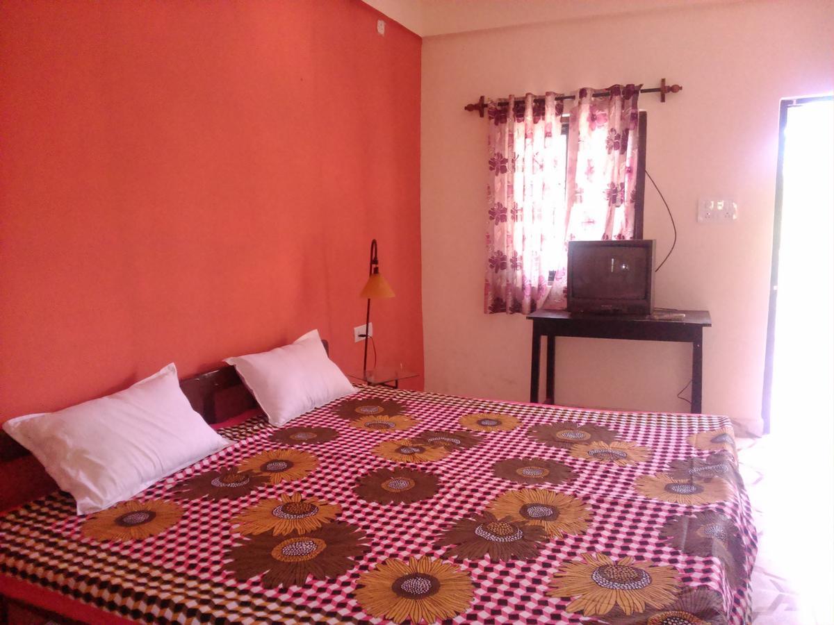 La Blanche Guest House Калангут Номер фото